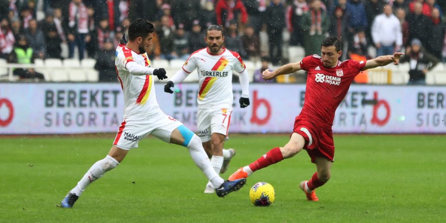 Süper Lig'in son haftasında Göztepe ile Sivasspor 14. randevuda karşı karşıya gelecek..!