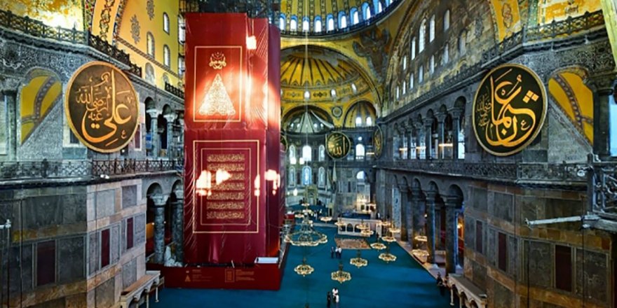 Ayasofya Camii’nde Cuma namazından sonra ilk vakit namazı halka açık kılındı..!