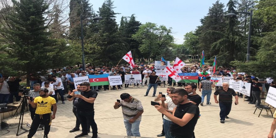 Gürcistan’da yaşayan Türklerden Azerbaycan’a destek mitingi