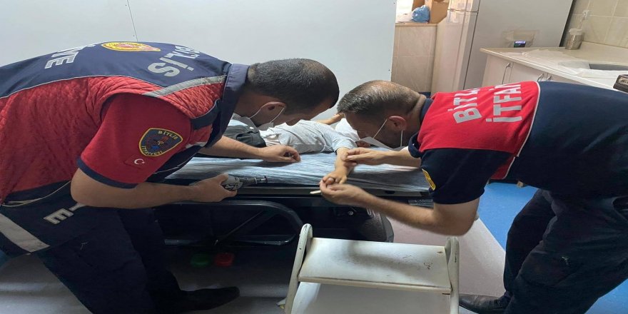 6 yaşındaki çocuğun parmağındaki yüzük kesilerek çıkarıldı