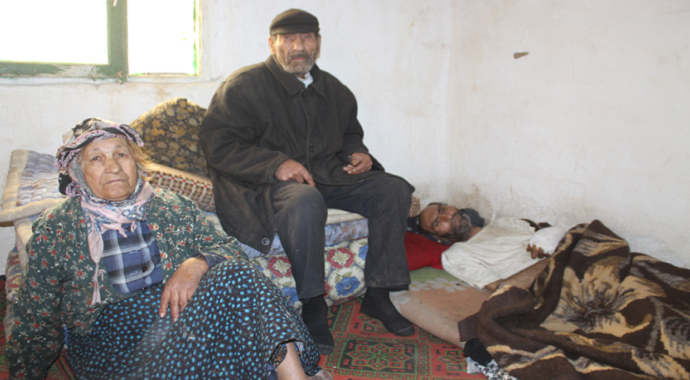 Yaşlı çiftin yardım çığlığında bulunduğu oğullarına devlet sahip çıktı