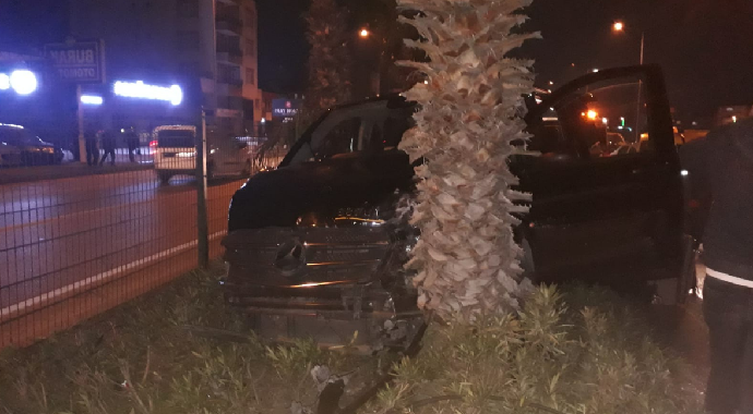 Ak Parti Genel Başkan yardımcısı Mehmet Özhaseki trafik kazası geçirdi