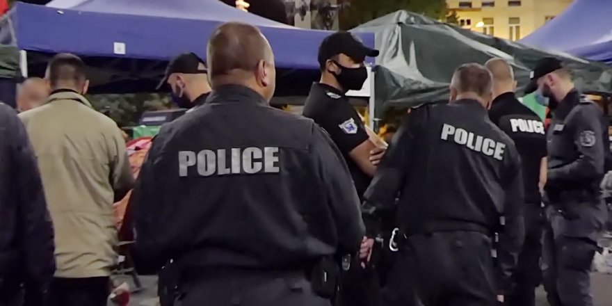 Bulgaristan'da hükumet karşıtı gösterilere müdahale kararı Kurulan çadır kentler kaldırıldı