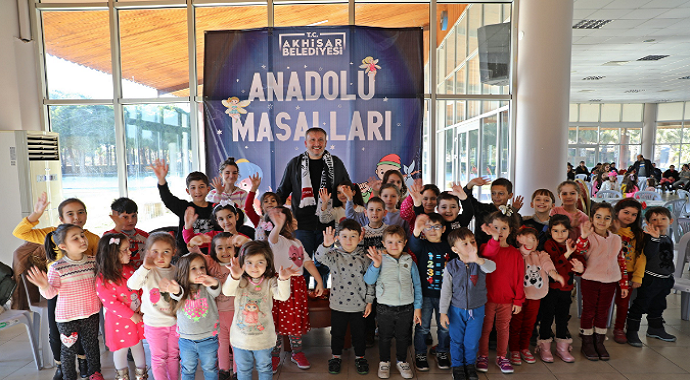 Çocuklardaki depremin izleri masalla siliniyor