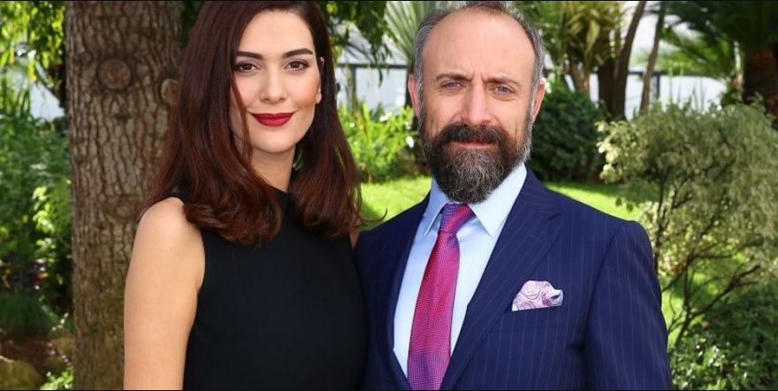 Oyuncu Bergüzar Korel’in  İsyanı: Üzgün ve Öfkeliyim!