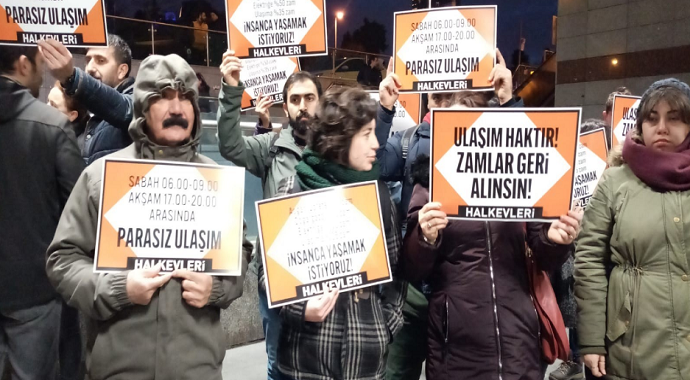 İstanbul'da toplu taşımaya yapılan zam protesto edildi