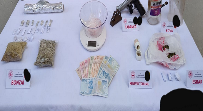 Kocaeli'de uyuşturucu operasyonunda 3 gözaltı