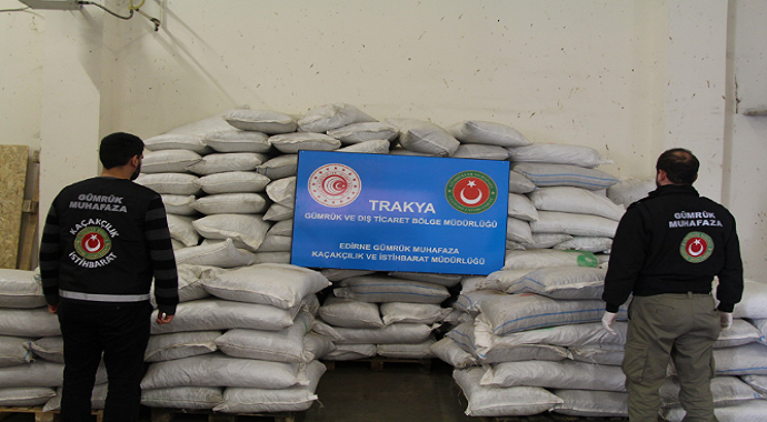 Kapıkule Gümrük Kapısı’nda 2 ton 70 kilogram esrar ele geçirildi