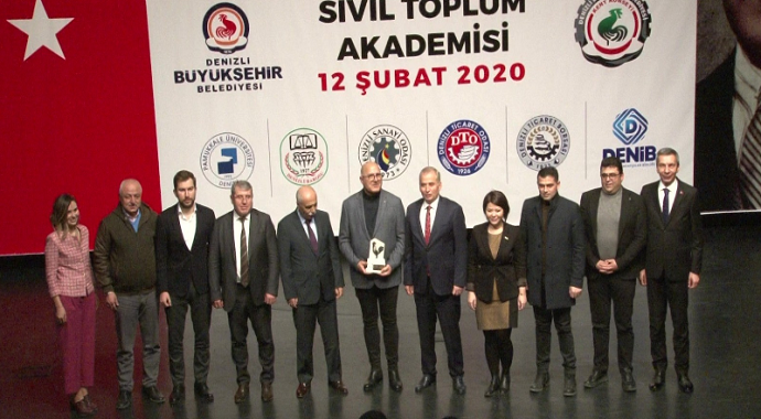 Başkan Zolan: “Demokrasinin güçlenmesi için STK’ları en üst seviyeye çıkarmamız gerekiyor”