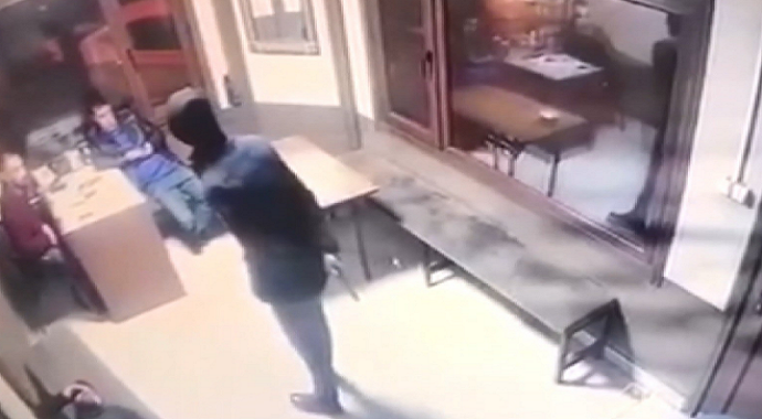 Başkent’te silahlı saldırgan taksi durağını bastı: 1 yaralı