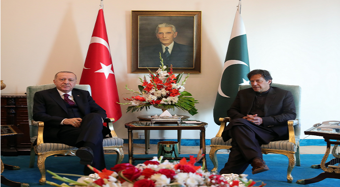 Cumhurbaşkanı Erdoğan, Pakistan Başbakanı Khan ile görüştü