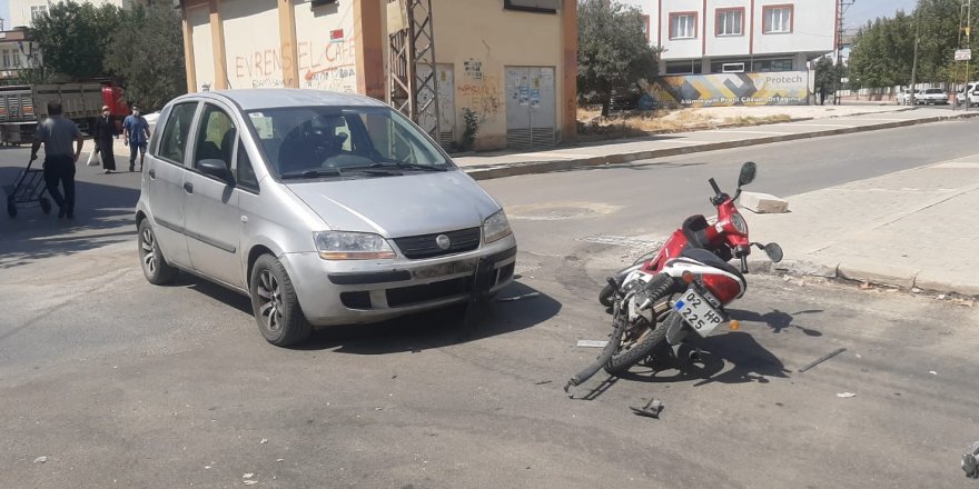 Adıyaman'da Motosiklet ile otomobil çarpıştı: 1 yaralı