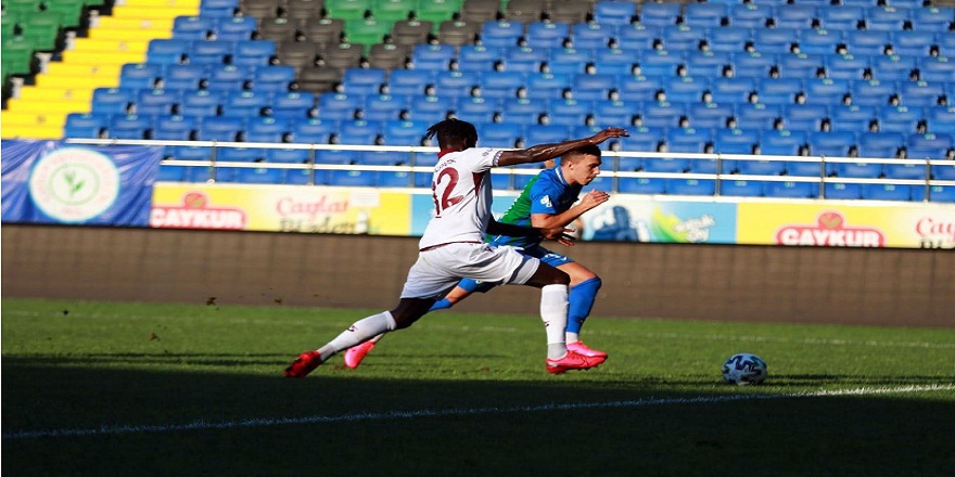 Çaykur Rizespor, Trabzonspor'a 4-3 yenildi