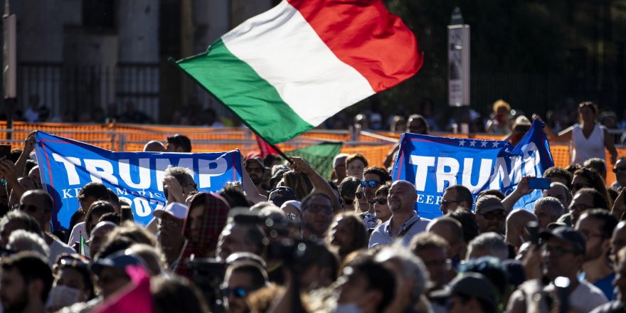 İtalya’da korona virüs kısıtlamaları protesto edildi