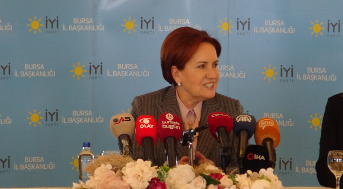 İYİ Parti Genel Başkanı Akşener partisindeki istifalara ilişkin konuştu