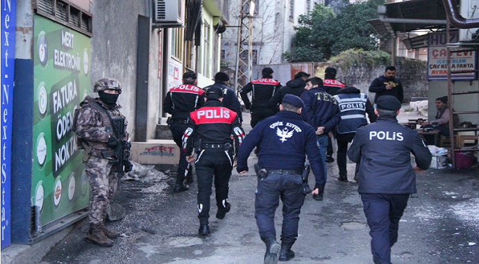 Trabzon'da emniyetten 68 ekip ve 214 personel ile şok uygulaması