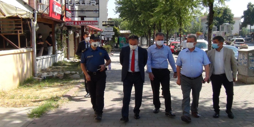 Emniyet müdüründen 4 polis memuruna maske takmadıkları için cezai işlem