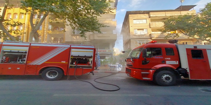 Lokantanın bacasında çıkan yangın panik yarattı