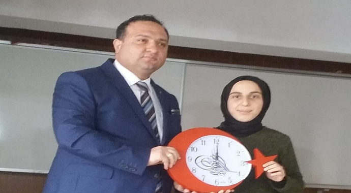 İstiklal Marşı'nı güzel okuma yarışması