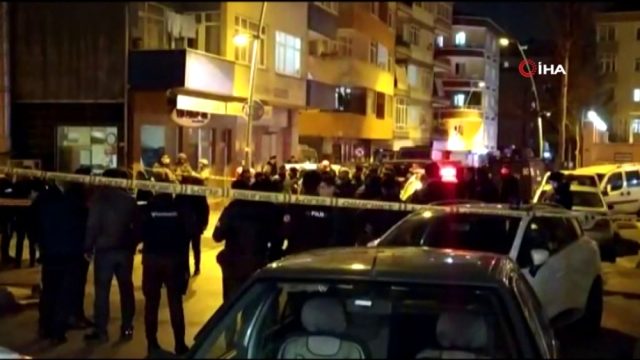 Bahçelievler'de GBT sorgusu yapan 3 bekçiye bıçaklı saldırı