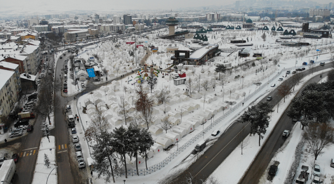Elazığ’da depremin yaraları sarılıyor