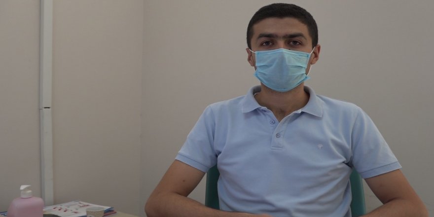 Covid-19’u atlatan doktor, tekrar görevinin başına döndü vatandaşları uyardı