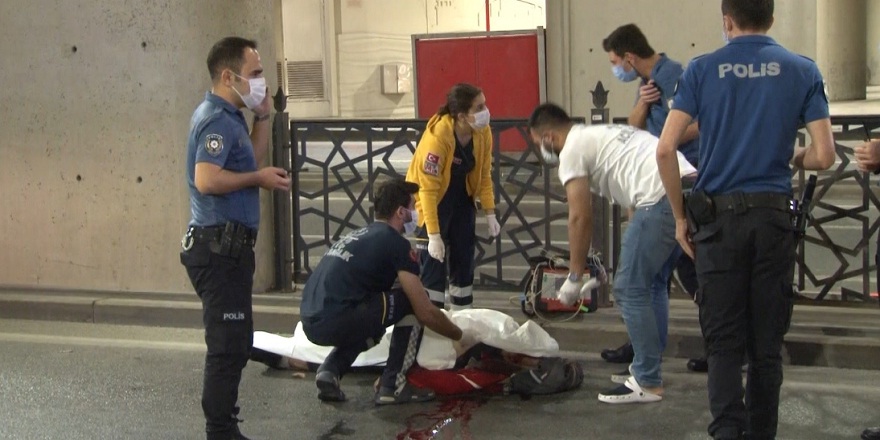 Taksim'de motosiklet kazası:1 ölü