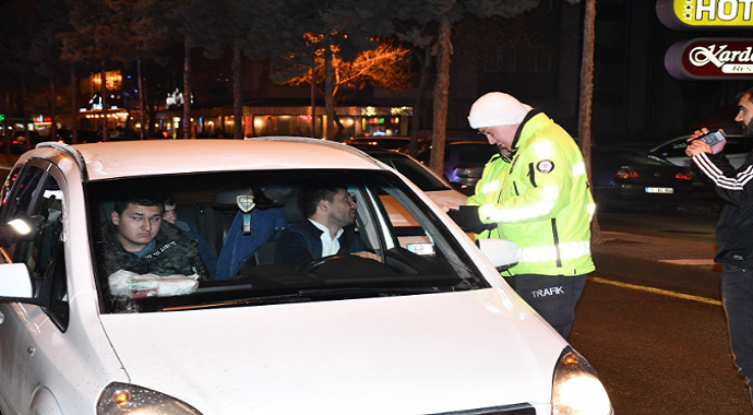 Aksaray’da trafik ekipleri olumsuzluğa geçit vermiyor