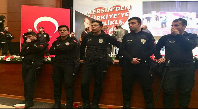 Mersin'de CHP kongresinde gerginlik