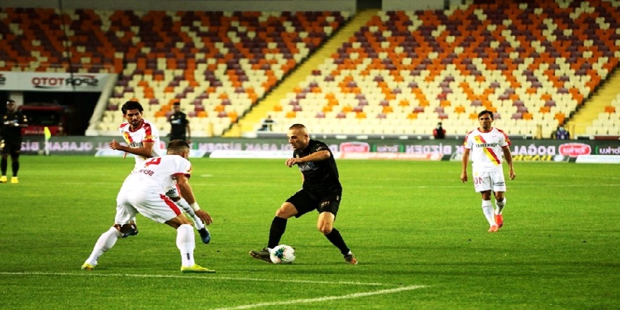 Süper Lig: Yeni Malatyaspor: 1 - Göztepe: 1 (İlk Yarı)