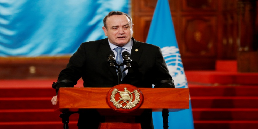 Guatemala Devlet Başkanı Giammattei Covid-19 testi pozitif çıktı