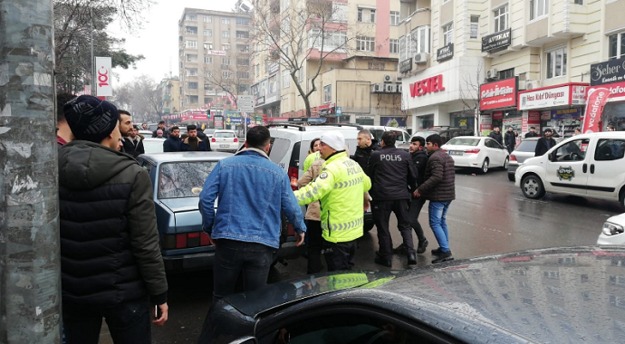 Kahramanmaraş’ta kendisini uyaran garsona saldıran kadın gözaltına alındı