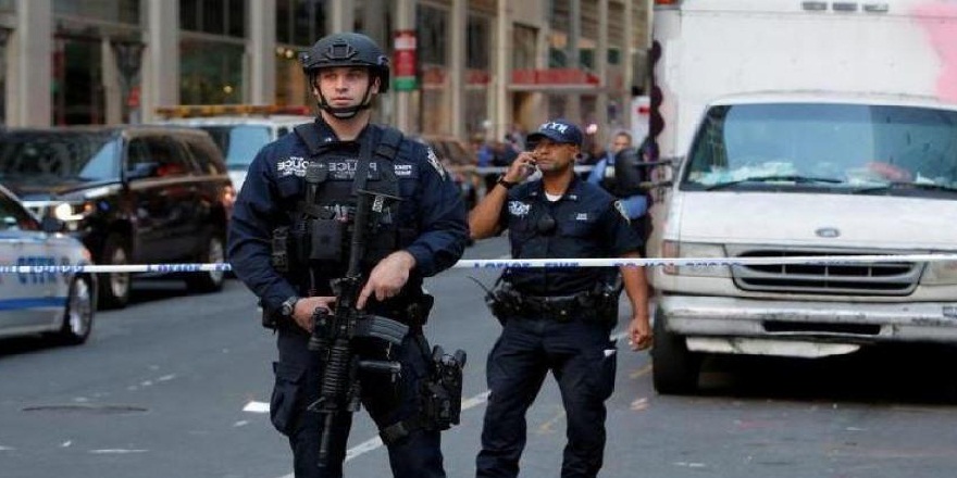 New York'da silahlı saldırı sonucu 2 kişi öldü 14 kişi yaralandı