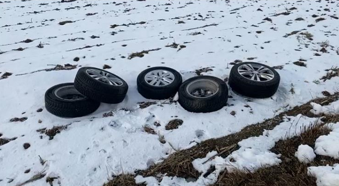 Çalınan otomobil lastikleri arazide bulundu