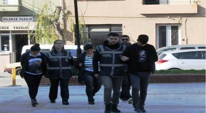Pazarcı kılığına giren polisten yankesicilere suçüstü