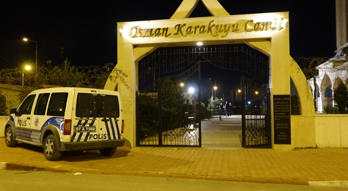 Antalya’da belediye çalışanı, cami tuvaletinde ölü bulundu