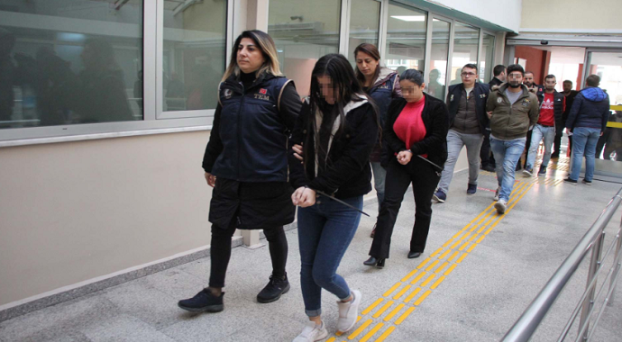 PKK/KCK'nın faaliyetlerine katıldıkları iddia edilen 9 kişi dliyeye sevk edildi