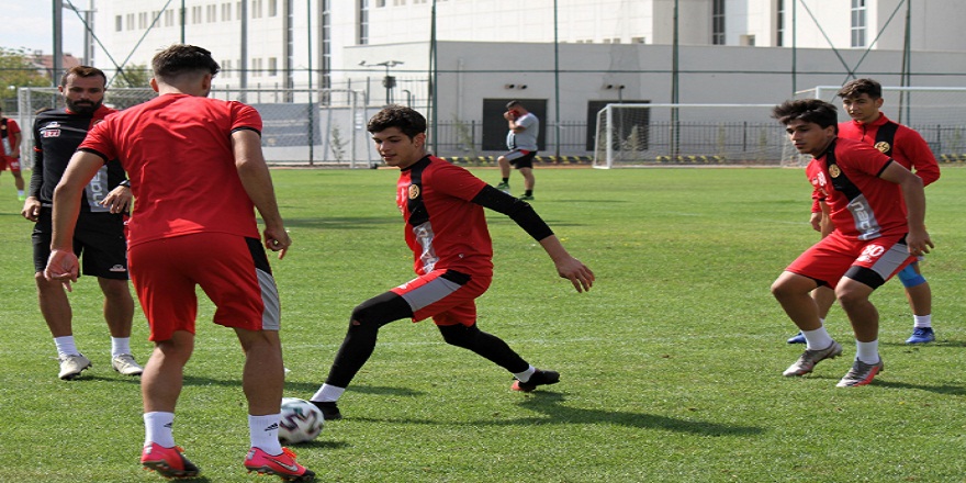 Eskişehirspor’lu genç oyuncular Altay karşılaşmasından galip ayrılmak istiyor