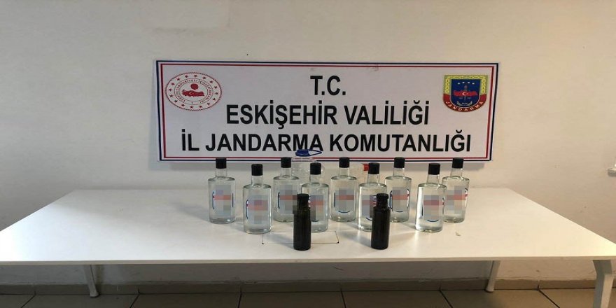 Eskişehir'de jandarma ekipleri tarafından kaçak içki operasyonu