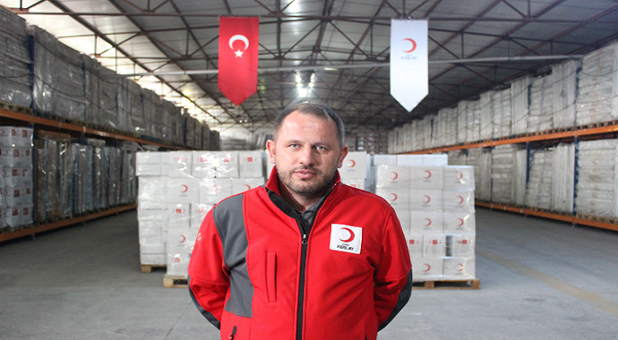 Türk Kızılay Suriye Alan Koordinatörü Kökcan: “Öncelikle barınmayı sağlamalıyız”