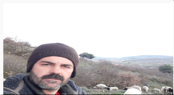 Kuzuların yüksek ses çıkarmasından şüphelendi, video çekerken depremi kaydetti