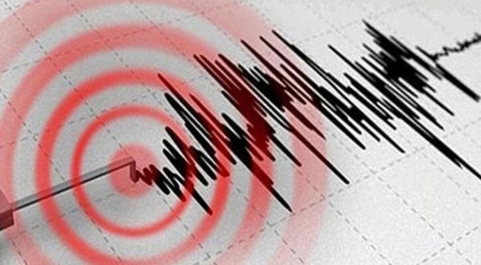 Manisa’da ki 4.2 büyüklüğünde deprem İzmir’den de hissedildi