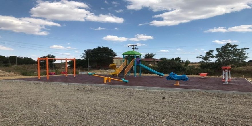Tekirdağ'da Kırsal mahalleler çocuk parkları ile donatılıyor