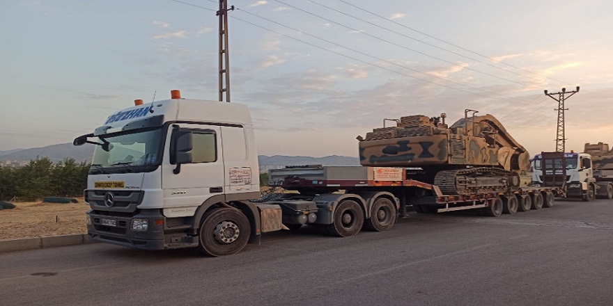 Gürcistan Azerbaycan'a yardım götüren Türk tırlarının geçişine izin vermiyor!