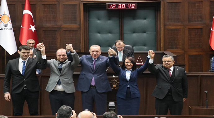 Bilecik'te 2 belediye başkanı AK Parti'ye geçti