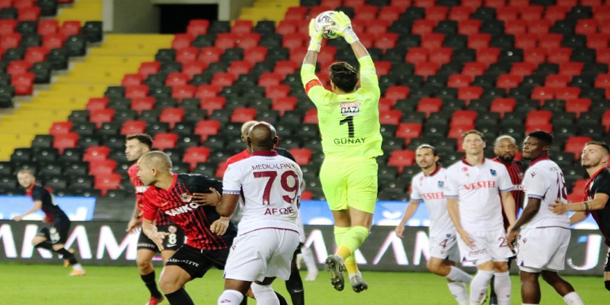 4. haftasında Süper Lig: Gaziantep FK: 1 - Trabzonspor: 1 (Maç sonucu)