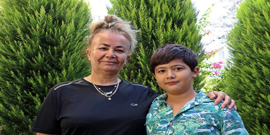 Hekim Ayça Gümüş’ün 9 yaşındaki oğlu Rüzgar: “Herkes sağlığına kavuşsun ben de anneme kavuşayım”