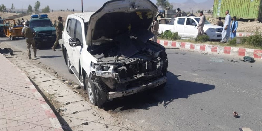 Afganistan'da Laghman Valisi Yarmal'ın konvoyuna bombalı saldırı: 8 ölü