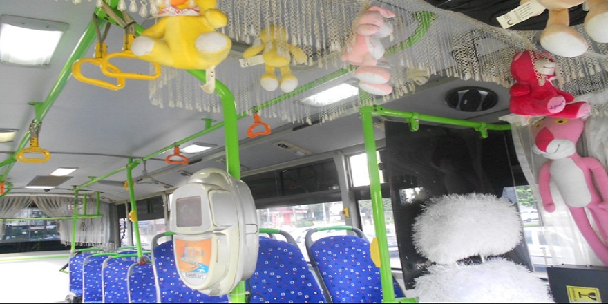 Adana’da abart egzozlu süslü halk otobüsü trafikten men edildi