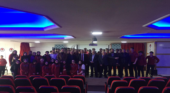 MÜSİAD’tan lise öğrencilerine yabancı dil konferansı